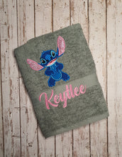 Cargar imagen en el visor de la galería, Stitch
